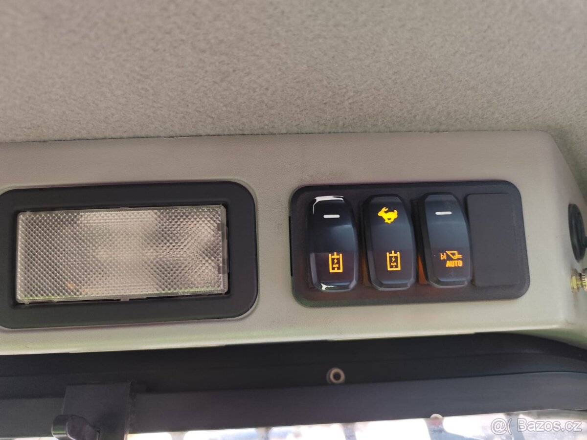 Nakladač CAT 262D3, posledný model. Plná výbava. ŠPZ. - 14