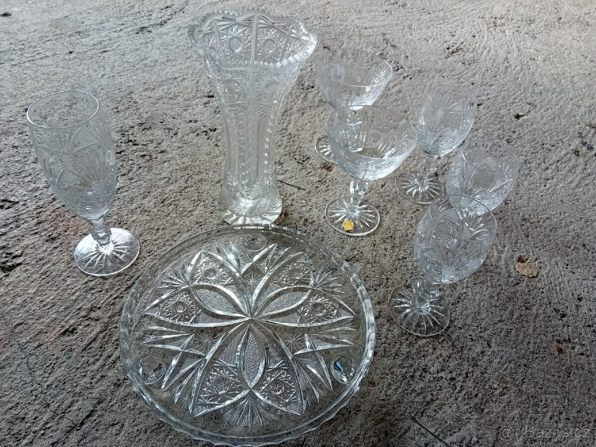 Křišťálové sklenice, nekolik sad - 14
