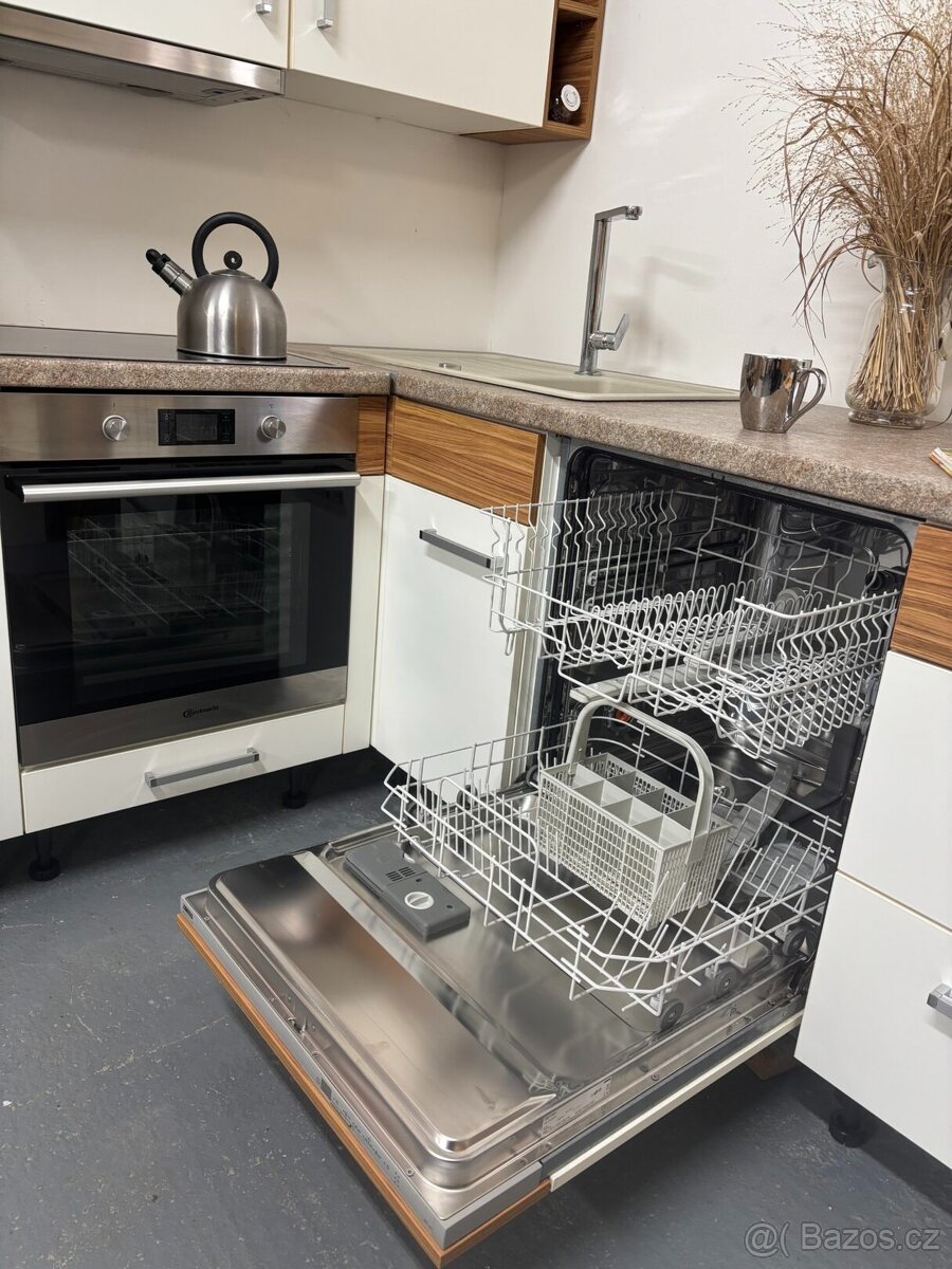 Kuchyně MELODI ve dvou barvách - 14