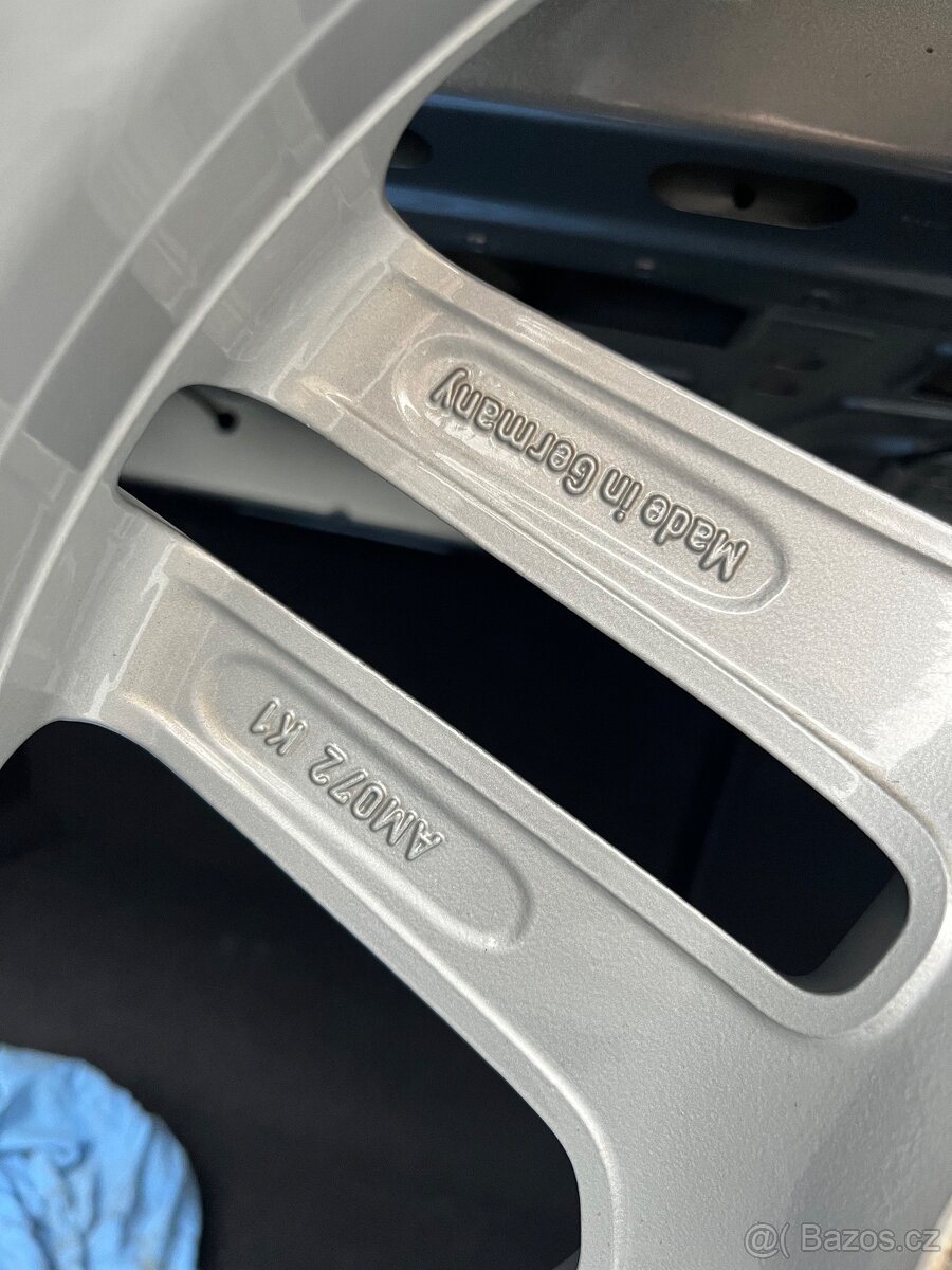 Mercedes amg r18 - 14