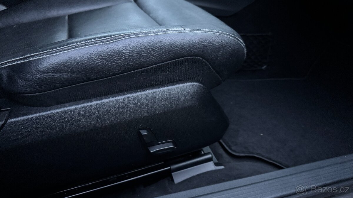 Mercedes-Benz E 200 BLUETEC - 14