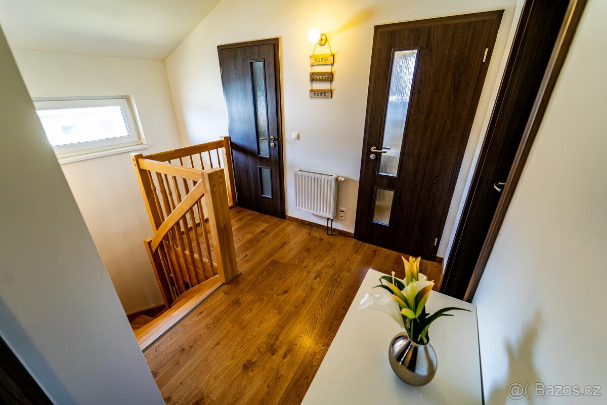 Hněvousice, prodej rodinného domu 5+kk 117 m2 na pozemku 601 - 14