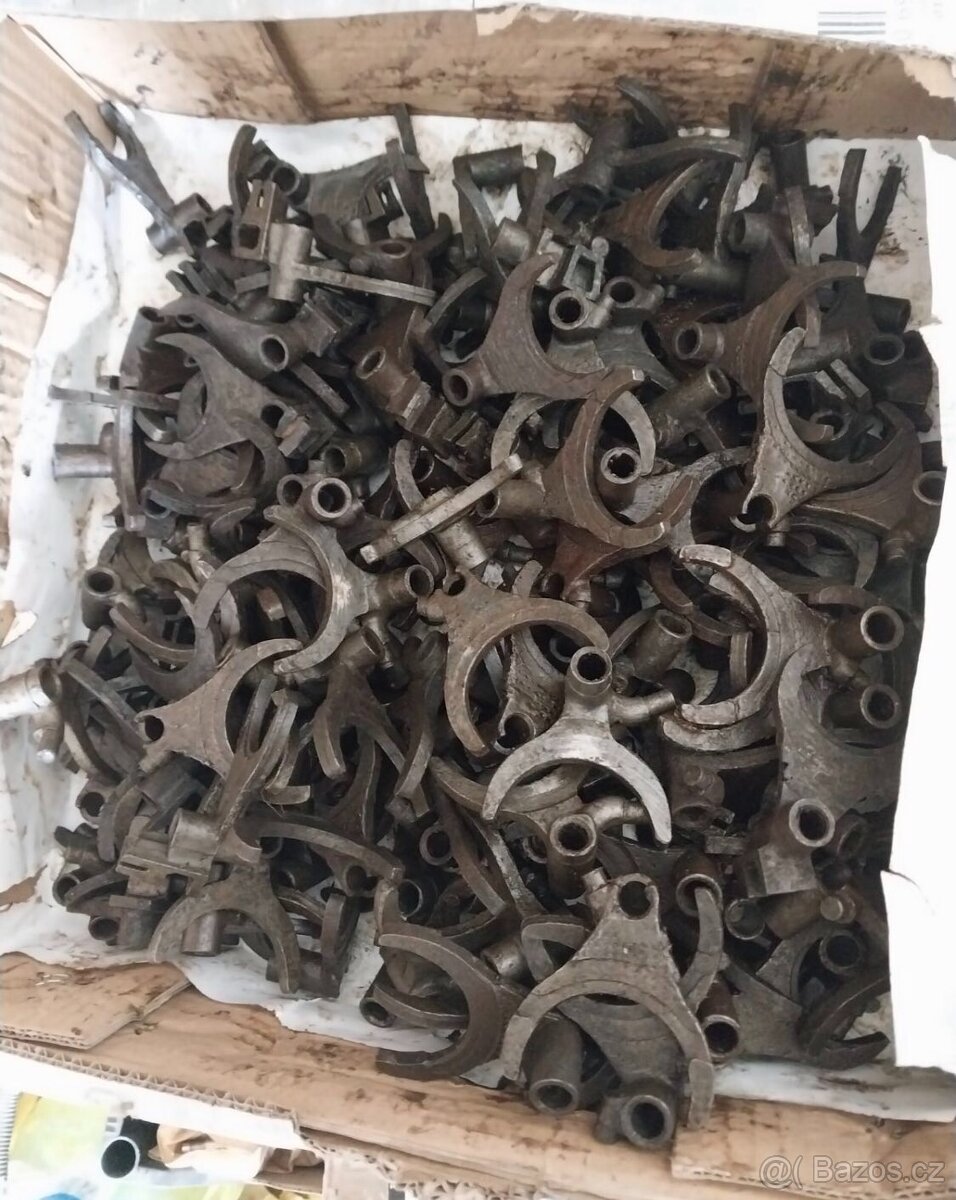 Originální nové díly z vojenského depozitu klika vačka válce - 14