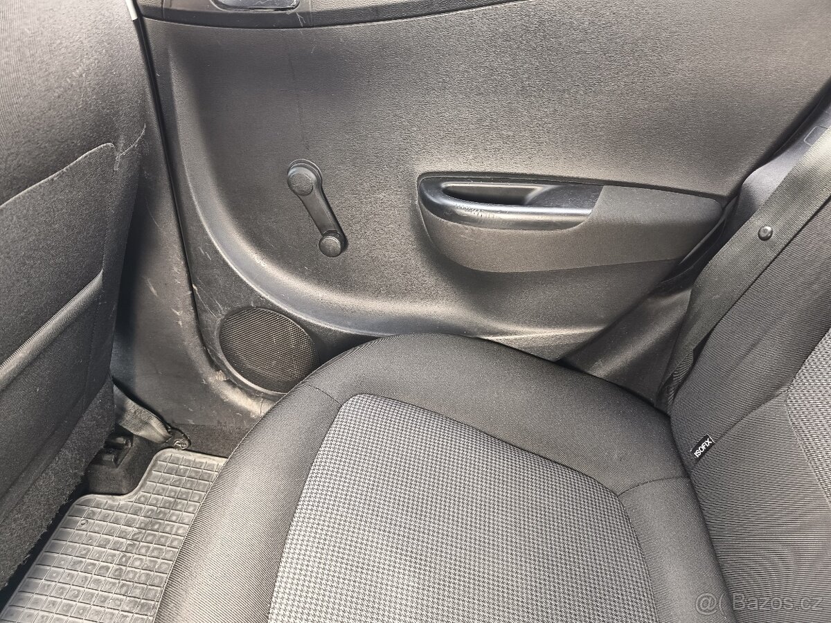 Hyundai I20 1.2 62 kw, 9/2014 ČR - 14
