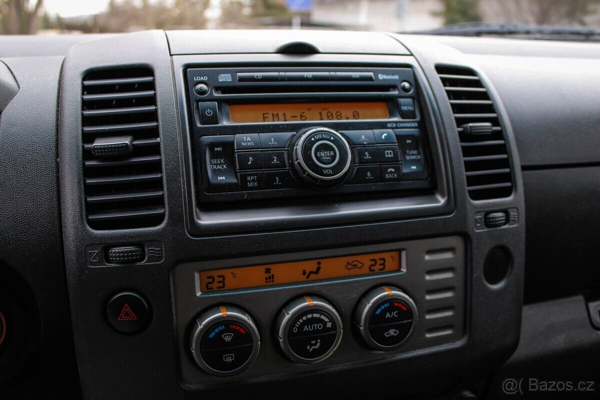 Nissan Navara DoubleCab 2.5D XE - 14