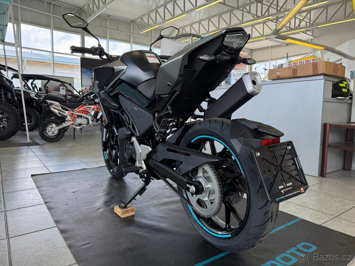 cfmoto 125 NK - modrá, černá skladem AKCE HELMA - 14