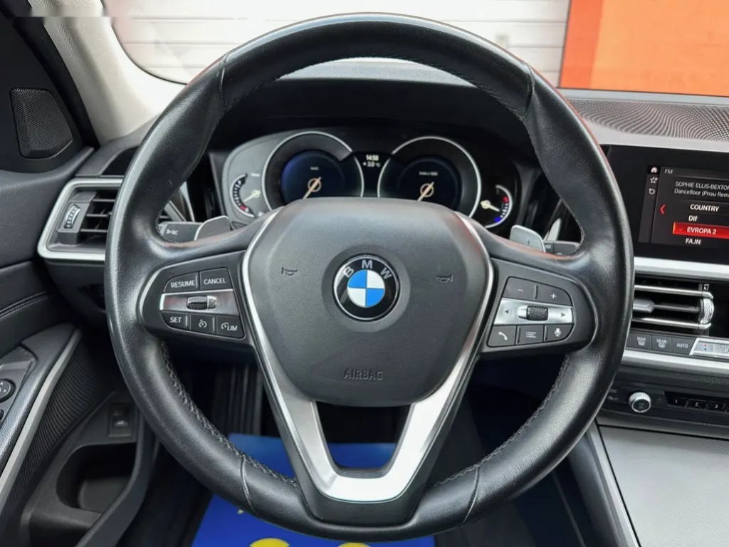 BMW Řada 3, 320D 140KW SPORT,HUD,LED - 14