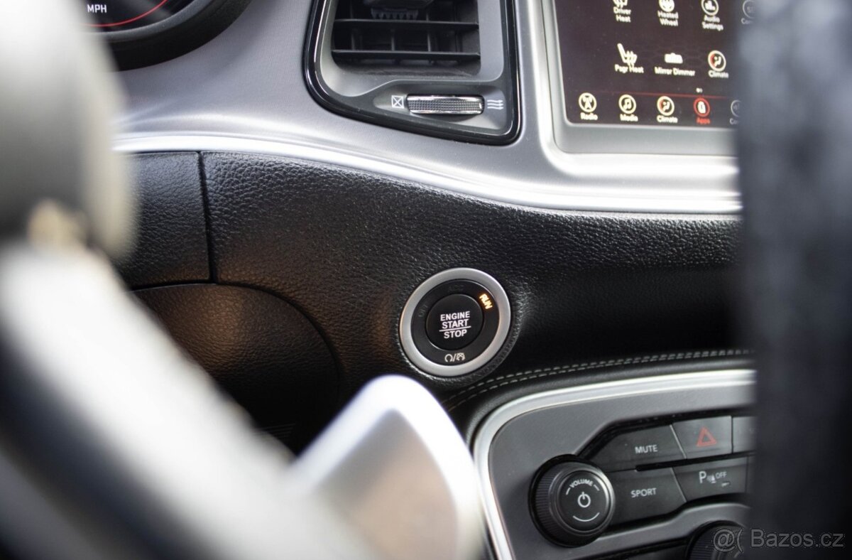 Dodge Challenger 5,7 HEMI - 14