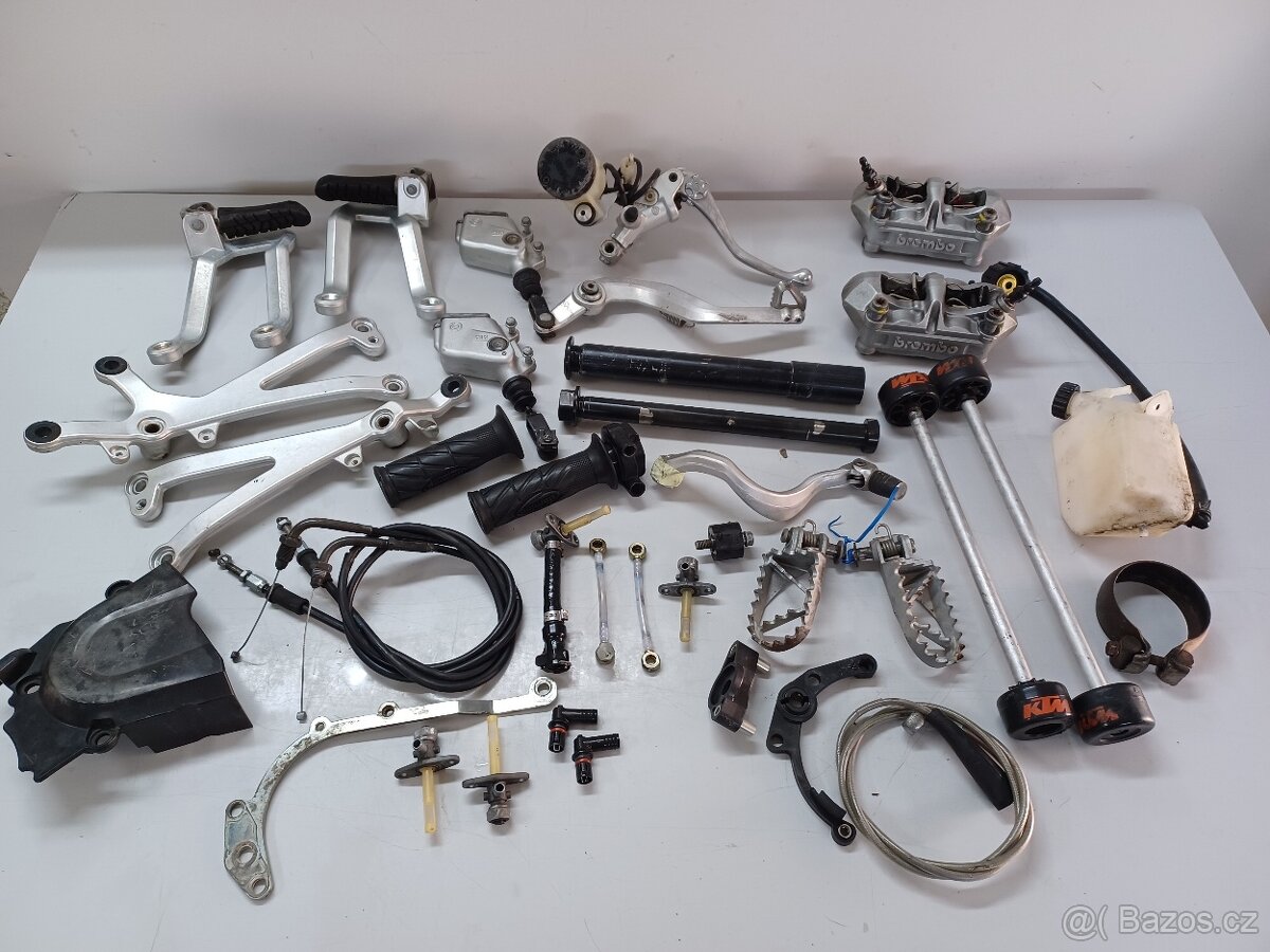 KTM LC8 950 - MOTOR NA DÍLY - 14