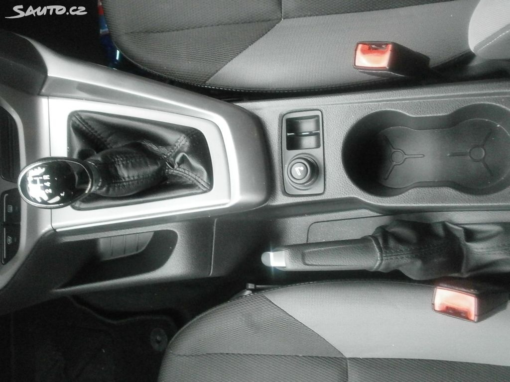 Ford Focus 1,6 16V kombi PDCvyhř.sklo,servisFORD,101tis.km - 14