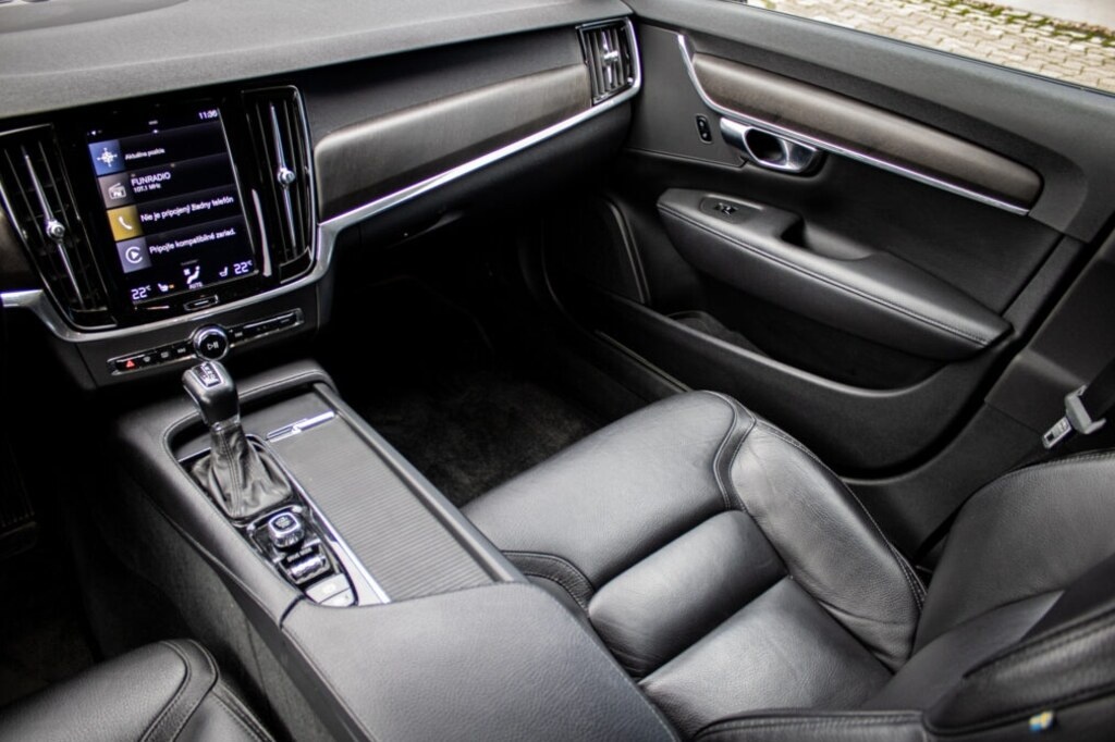 Volvo V90 Cross Country 2.0 D - 14