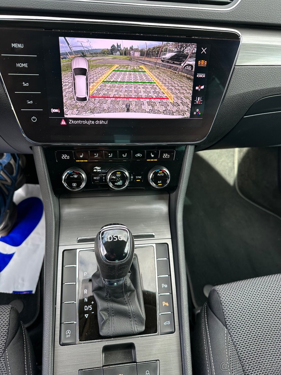 Škoda Superb 2.0Tdi 110kw style Dsg 1 majitel 2021 - 14