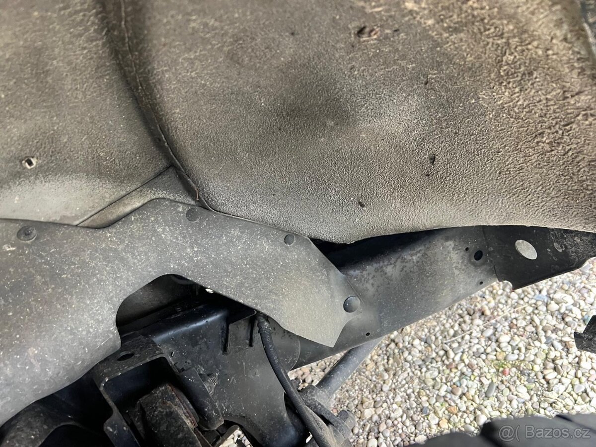 Navara NP 300 2.5 TD BEZ KOROZE - 14