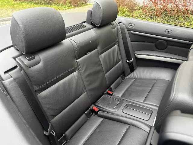 BMW Řada 3 E93 320D 135kW Cabrio Xenony Kamera Kůže Tempomat - 14