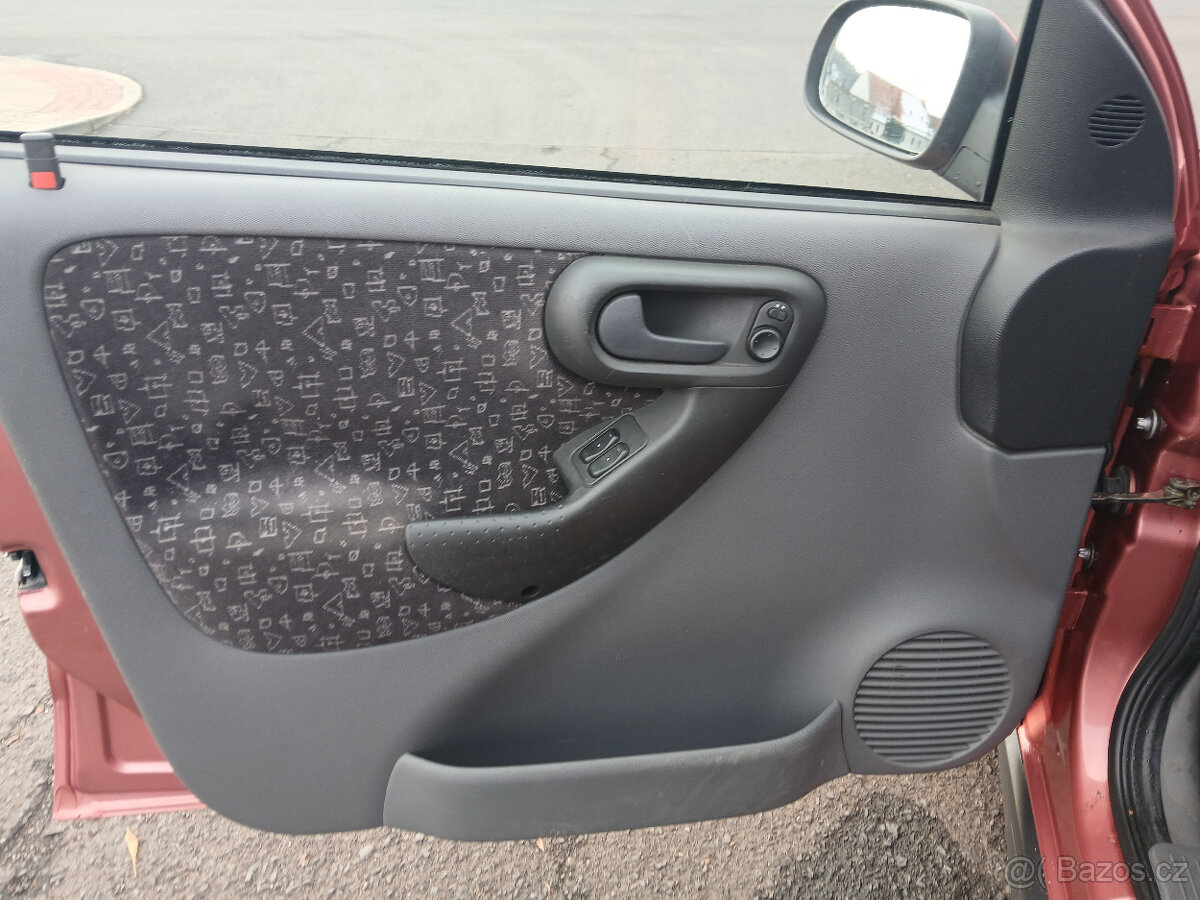 Opel Corsa 1.2i Automat Jen 94.000 Km - 14