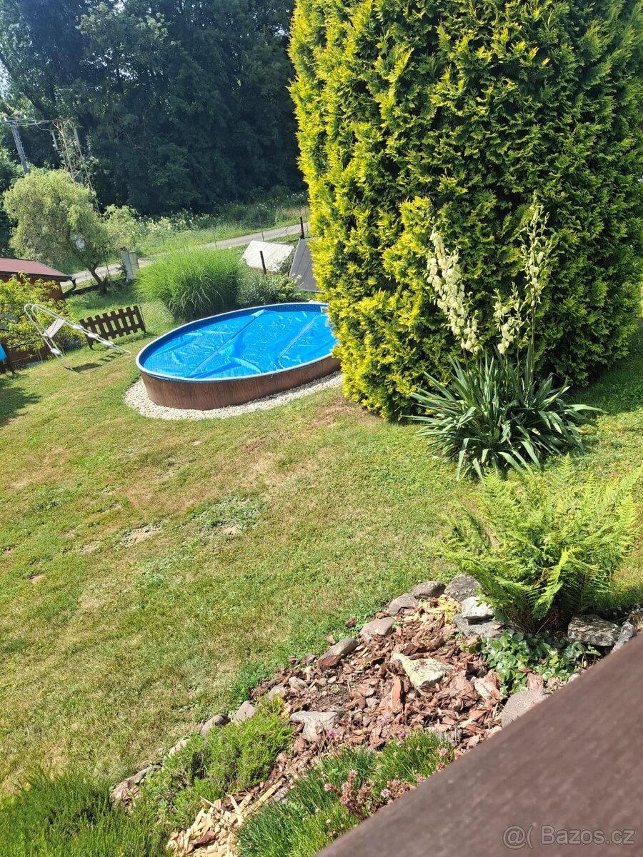 Prodej útulné chaty s bazénem, zahradou a pergolou - 14