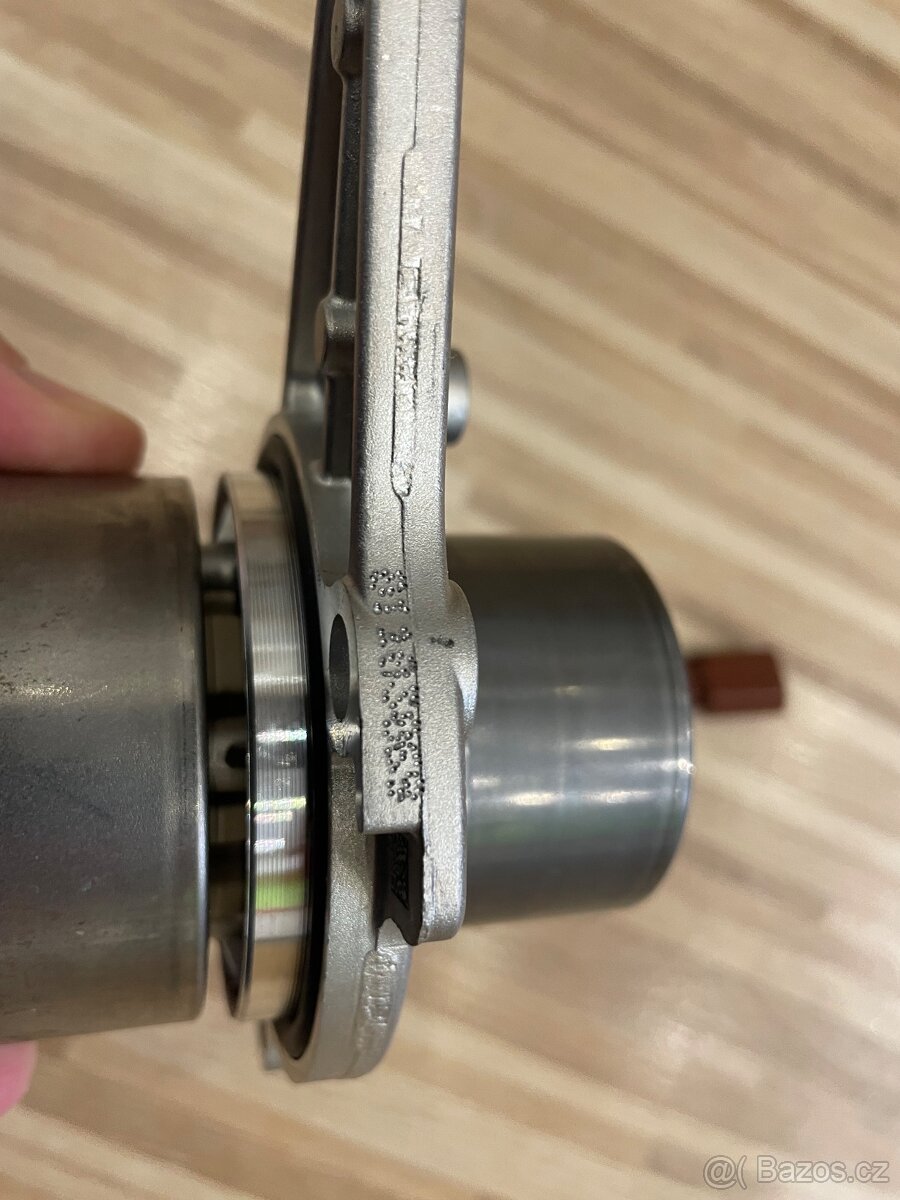 Sada rozvodů orginál 05L198119A originál s pumpou - 14