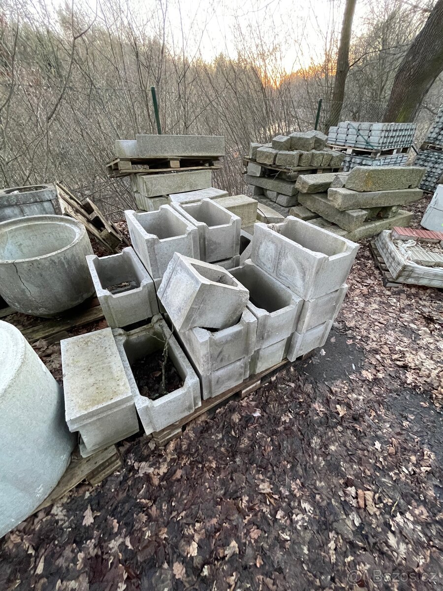 Stavební materiál, dlažba, skruže, obrubníky - 14