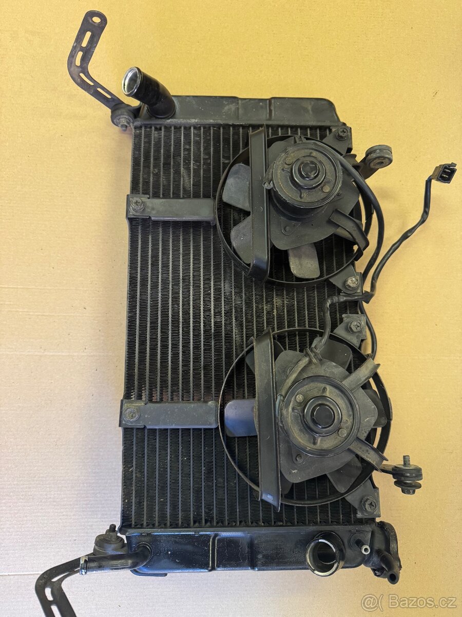 Yamaha YZF 750R - 14