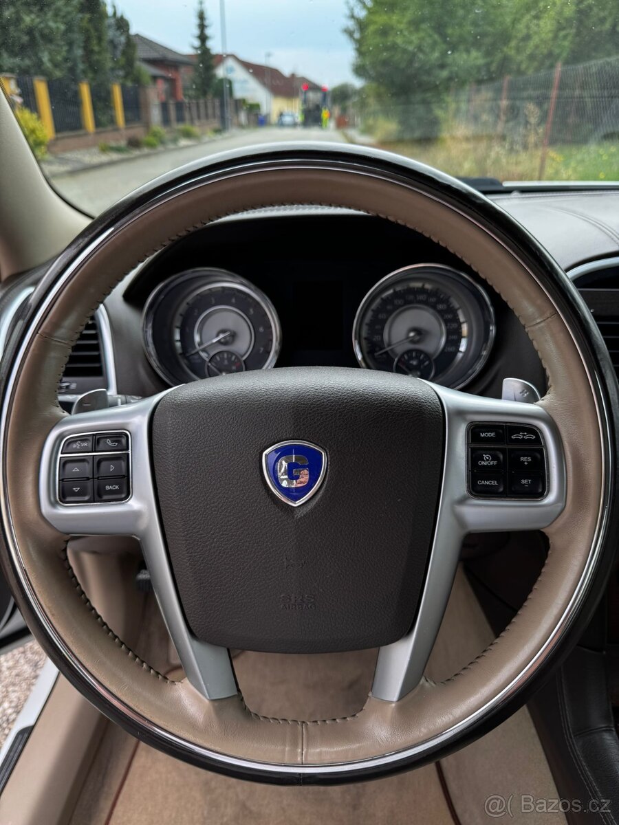 Lancia Thema-Chrysler 300 C - 14