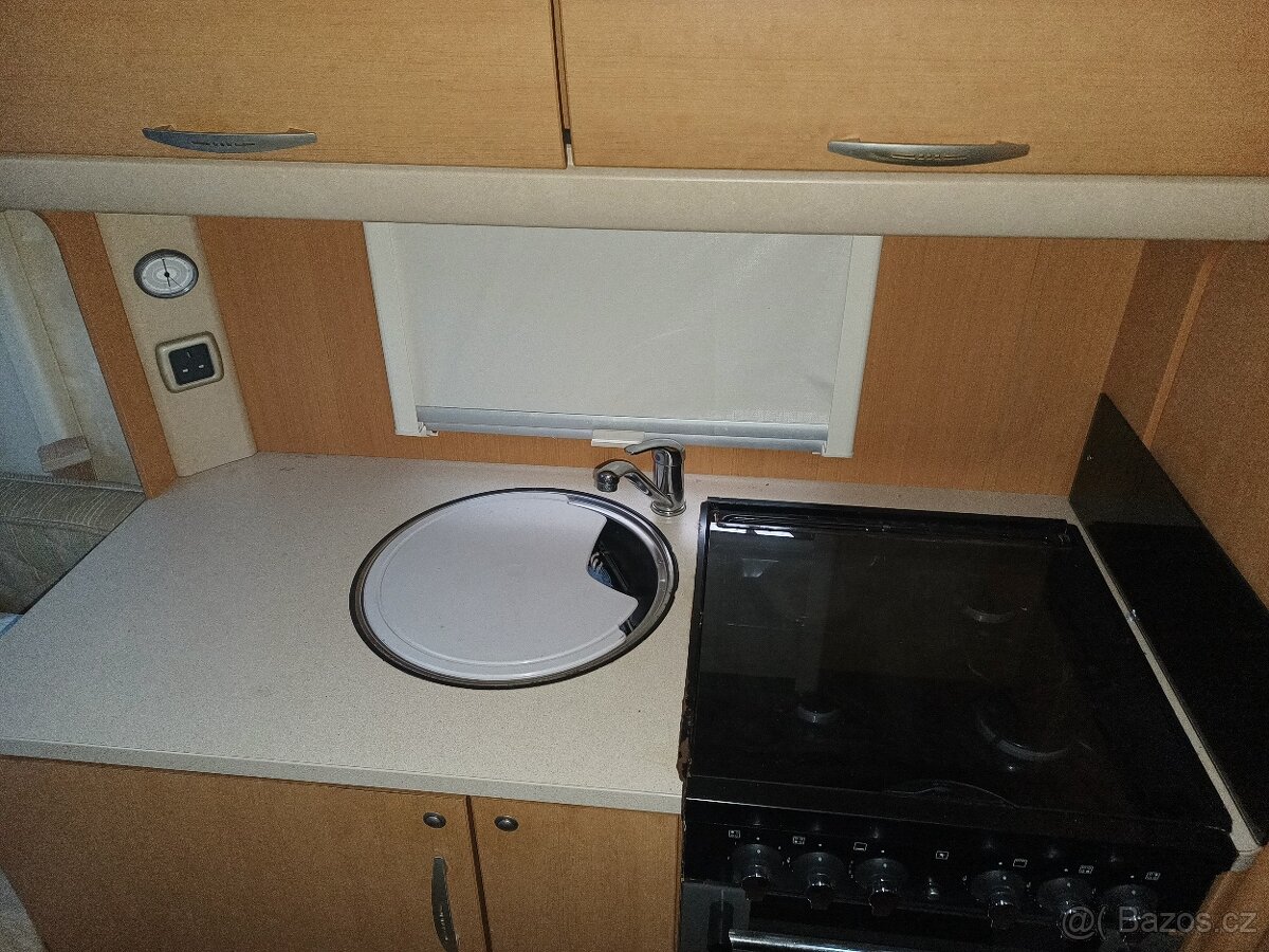 Prodám obytňák Aventura Swift 330, 2006,7místný - 14