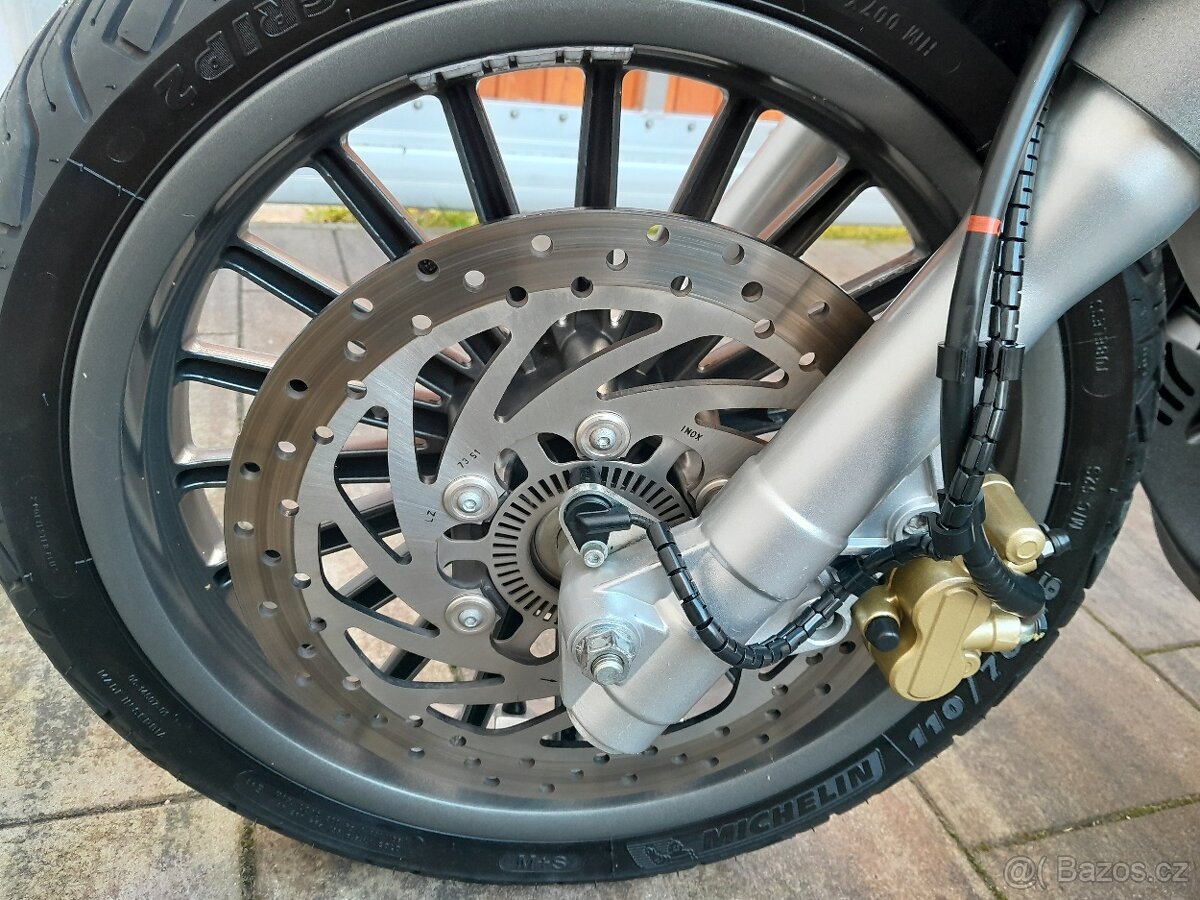 Piaggio Beverly 300 ABS, 2018, pěkný stav, AKCE - 14