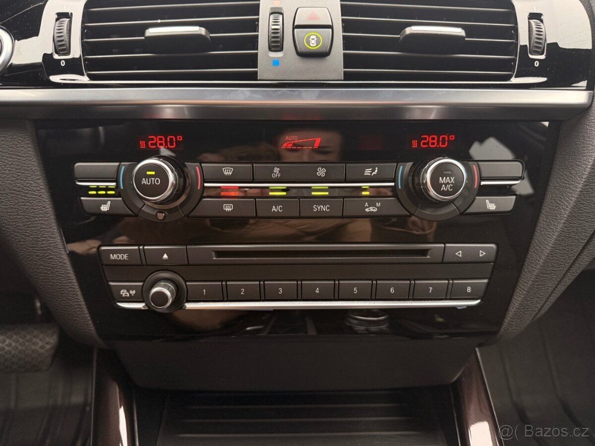 BMW X4, xDrive30d, 2.Maj, ČR, 4X4, SERVIS - 14