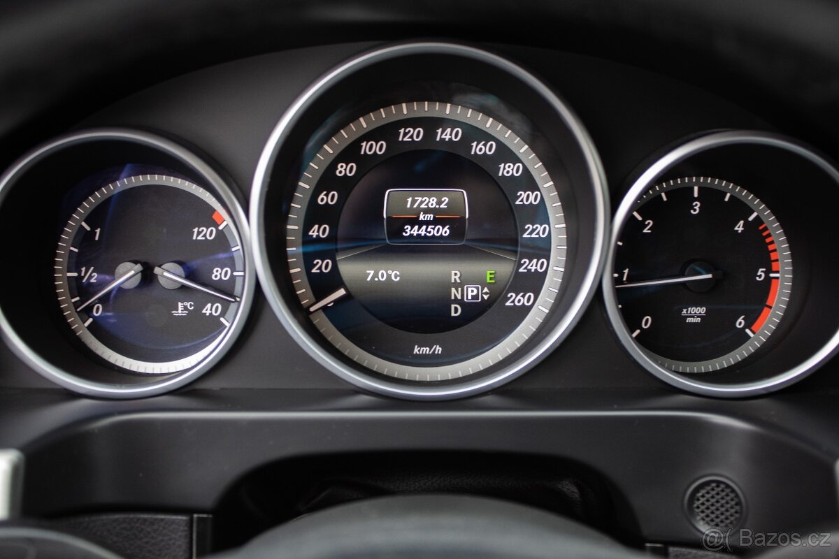 Mercedes-Benz E trieda Sedan E220 CDI / 100kW - 14