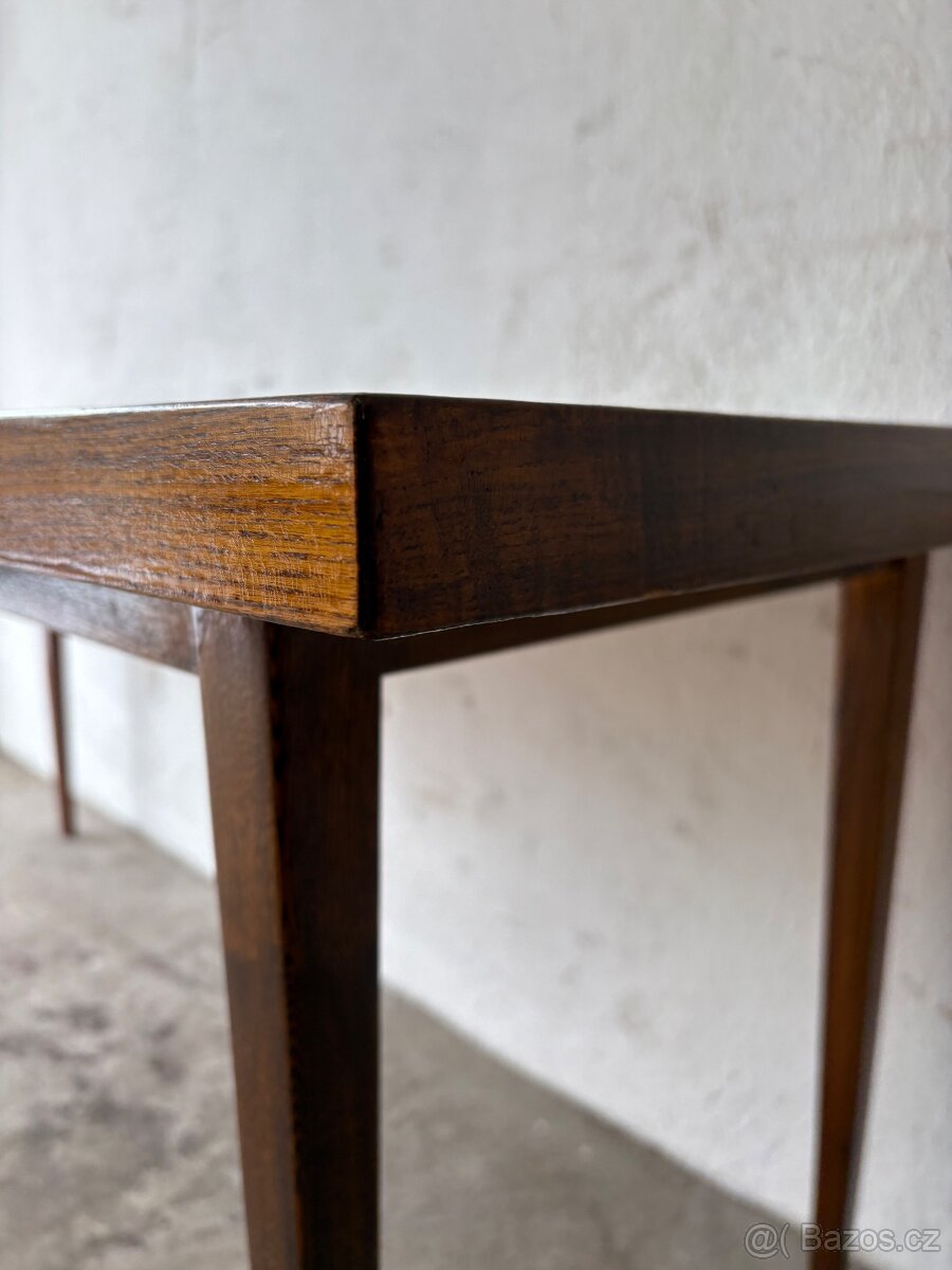 Konferenční stůl - 14