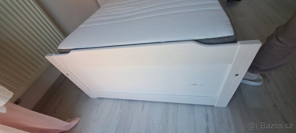 Postel s úložnými prostory - 14