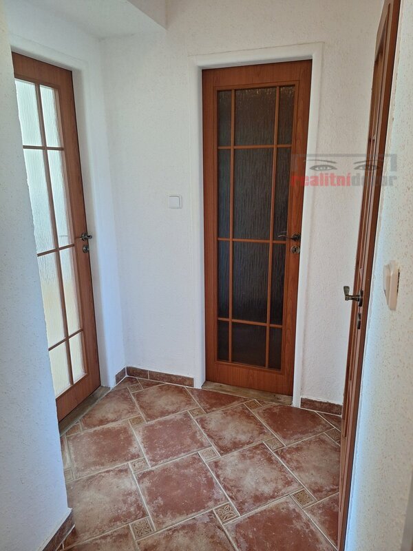 Prodej bytu v OV 2+1 s lodžií, šatnou a sklepem ul. Jakuba O - 14