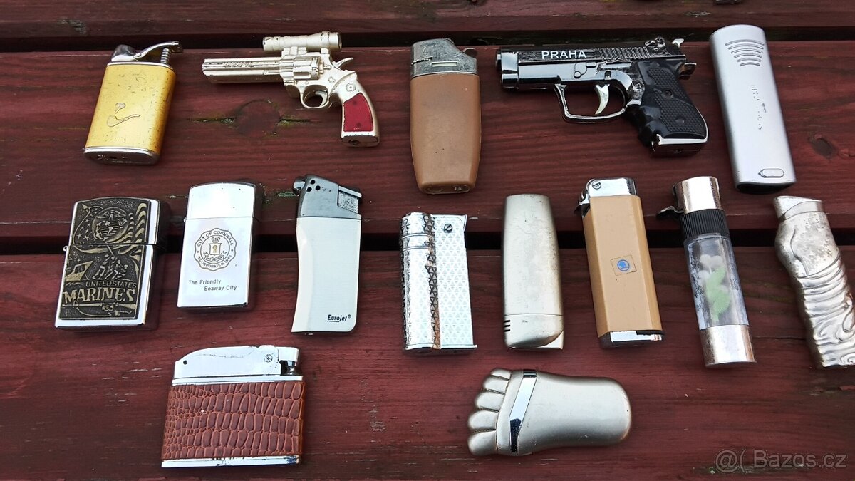 Stare zapalovače ,nůžky ,hodinky ,autíčka . - 14