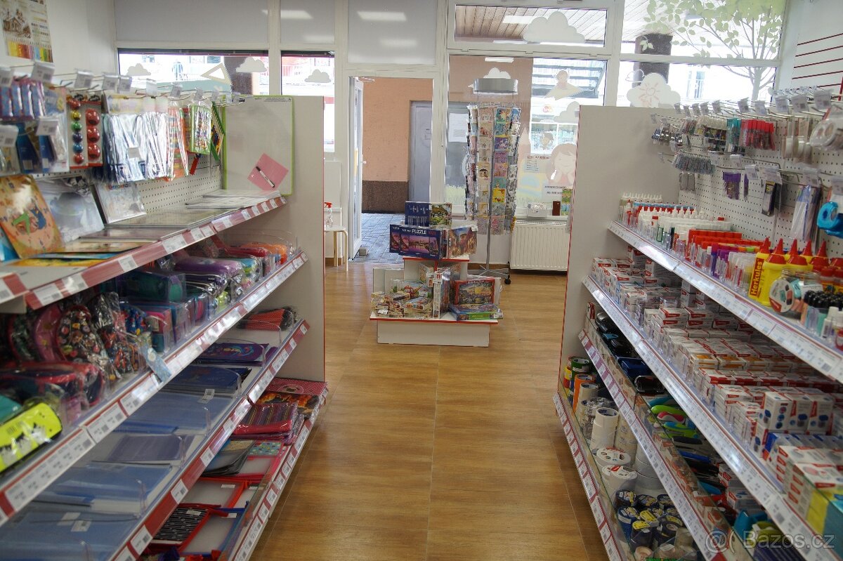 Vybavení obchodů, pokladna, regály - 14