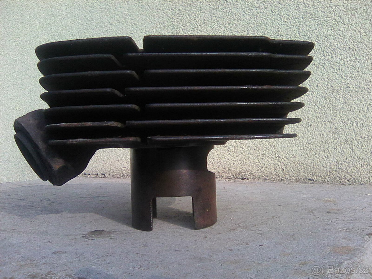 čz 125/175 476/477/486/487-podsedlové plechy,stojan,kryt zap - 14