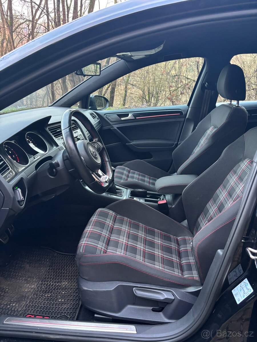 Volkswagen Golf 7 GTI - 14