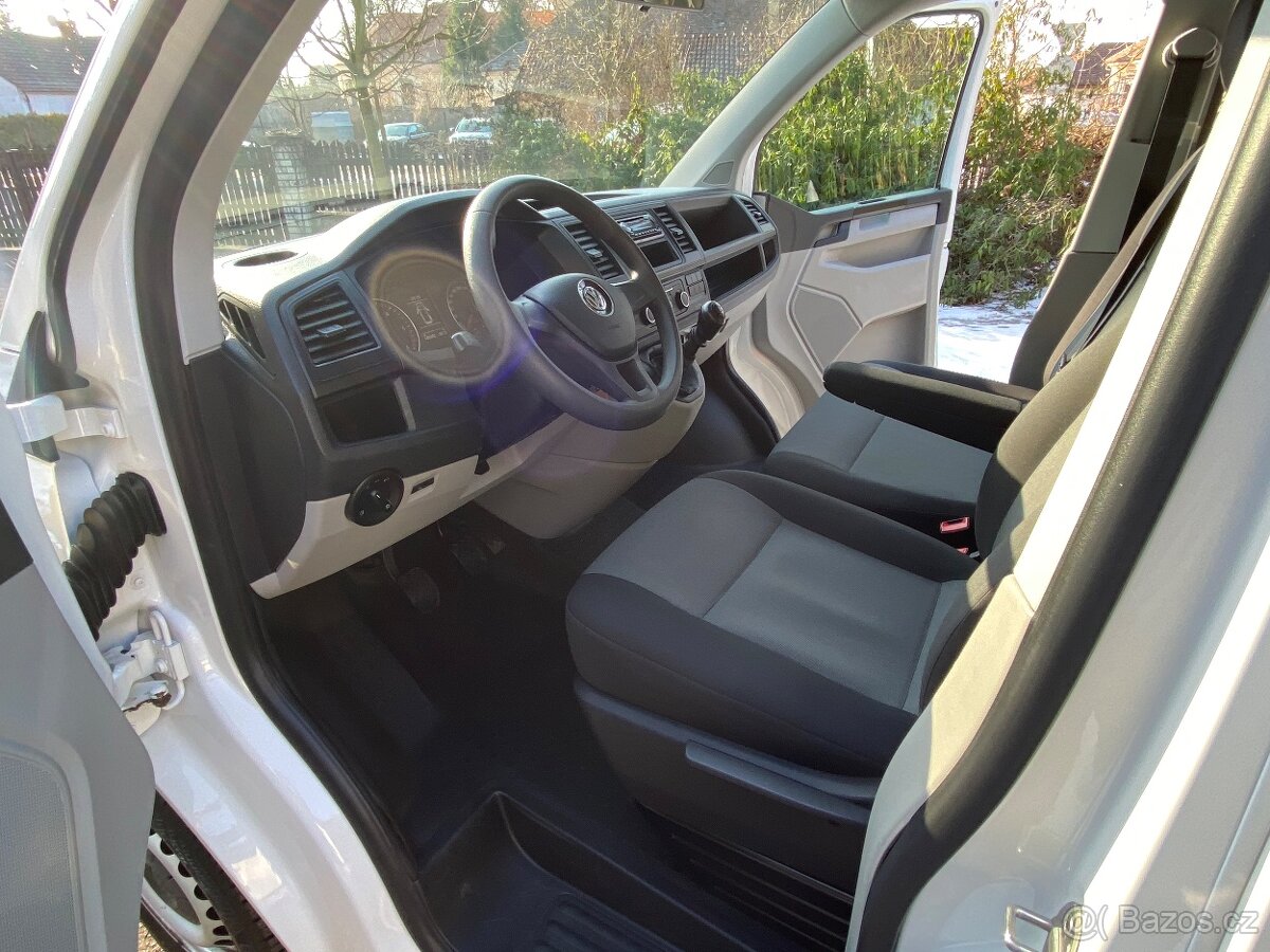 VW Transportér T6 2.0 TDi 75 KW klima 9 míst - 14