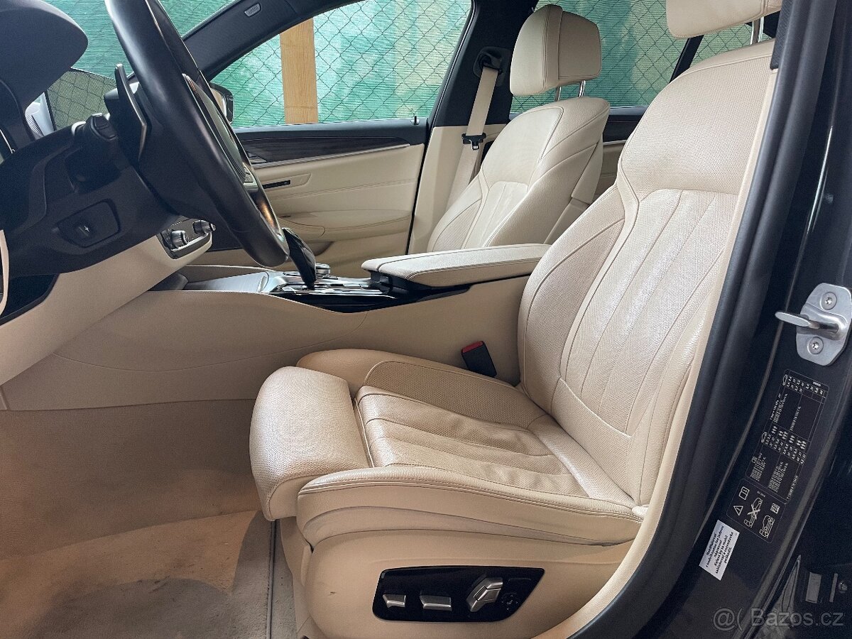 BMW 530d G30 výjímečný stav - 14