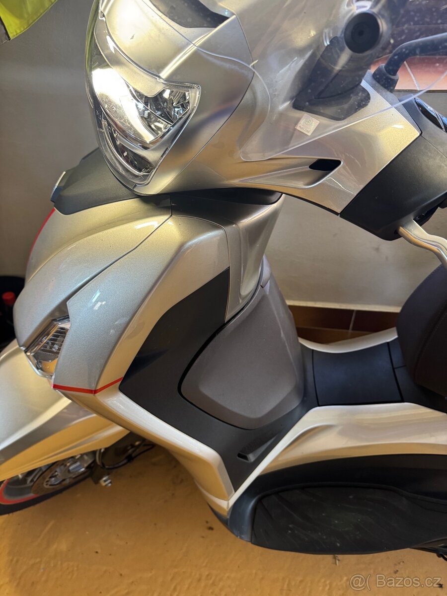 skůtr Piaggio Beverly 400 ZIMNÍ CENA - 14