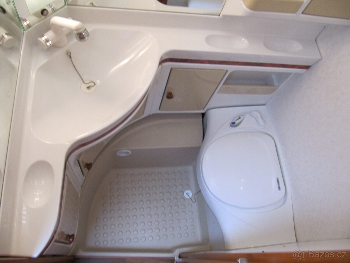 Prodám karavan Hobby 440 sf,r.v.2008 + mover + předstan. - 14