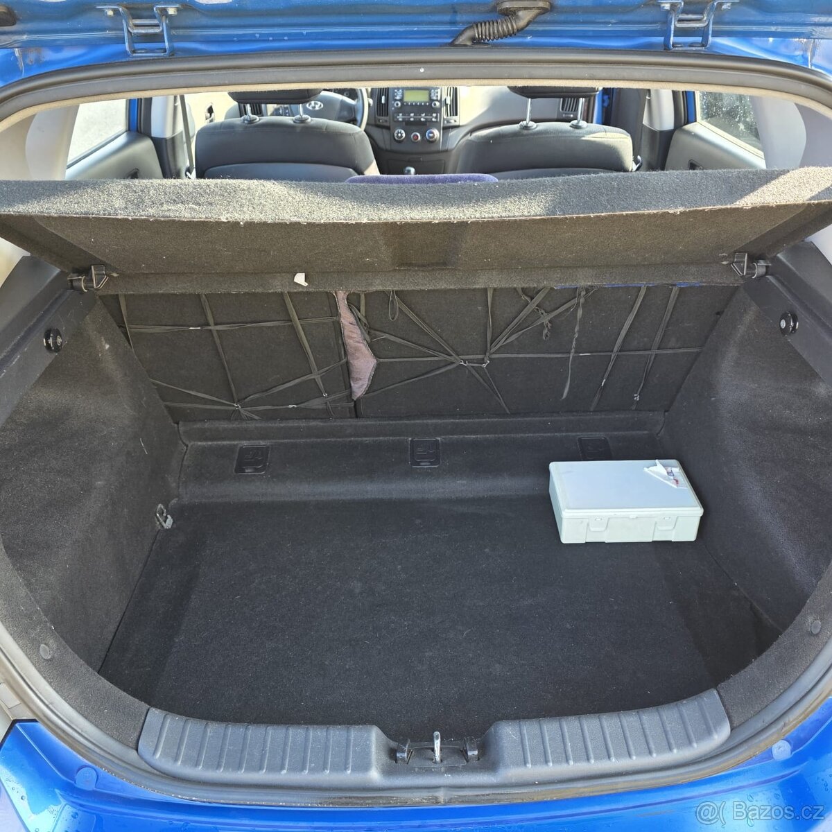 Hyundai I30 hatchback 1.4i r.v2008 - 14
