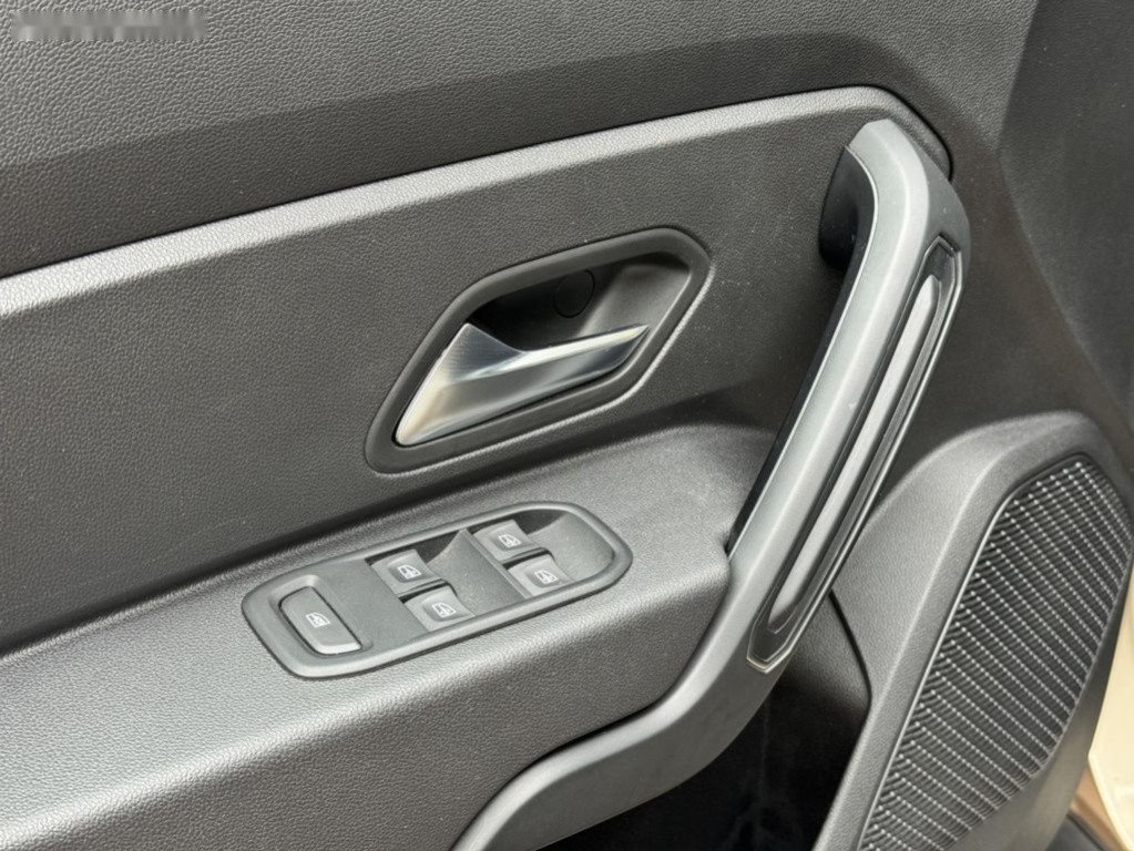 Dacia Duster,1.6 Sce 4x4 ČR 1.maj - 14