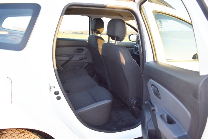 DACIA DUSTER 1,6 SCE 174 680KM, 1.M,TEMPOMAT,PO SERVISE - 14