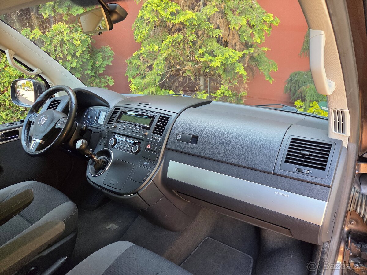 VW Multivan T5 2.0TDI 103kW Team Webasto,tažné,serviska - 14