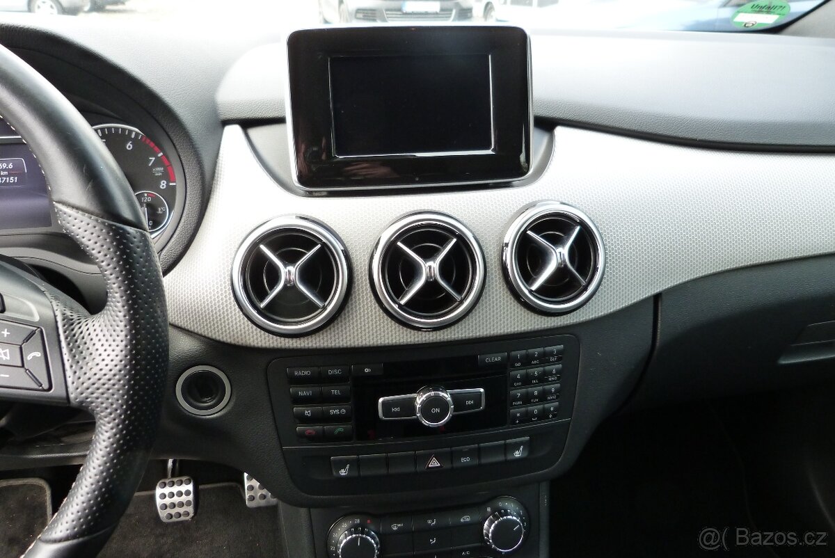 Mercedes B 180 1.6i - 14