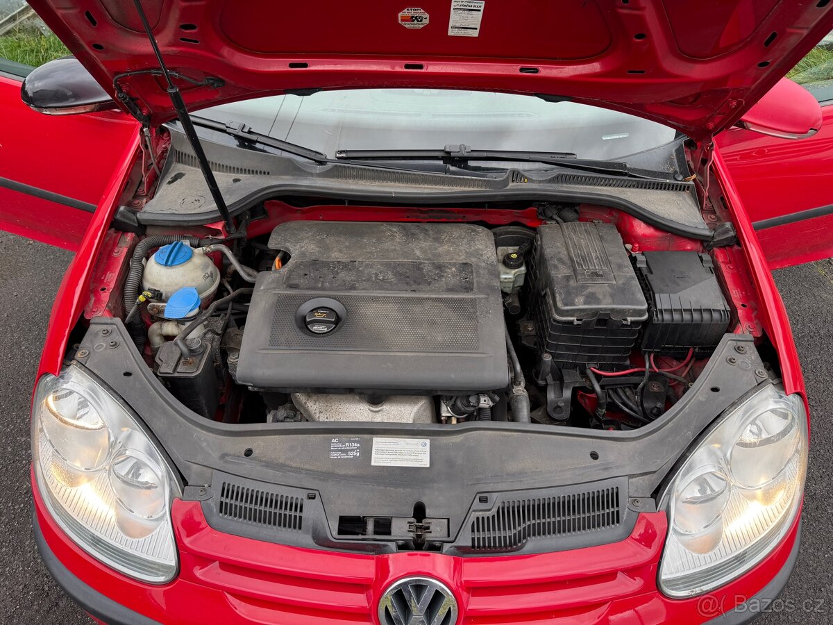 VW GOLF V 1.4 16v 2005 KLIMA ČR - 14