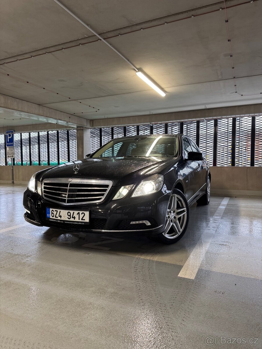 Mercedes-Benz E-Class W212 E350 4Matic - 14