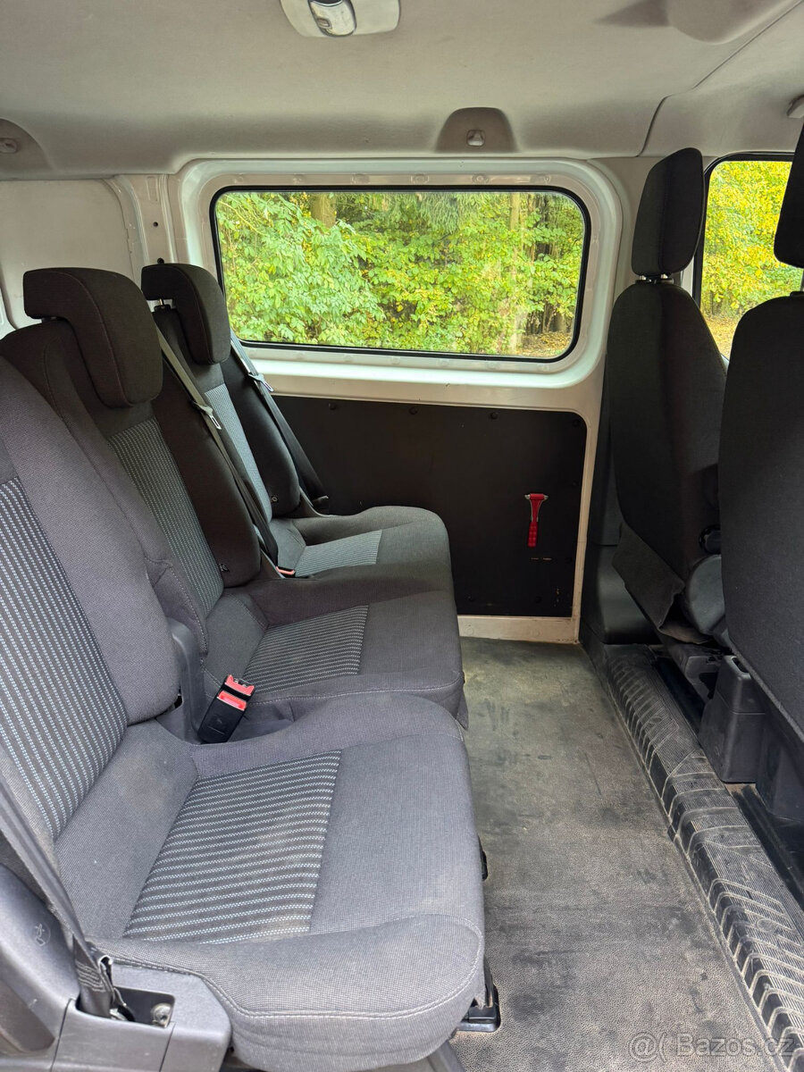 Ford Transit Custom 2.2 TDCi – 6 míst, 2014, tažné 3,1t - 14
