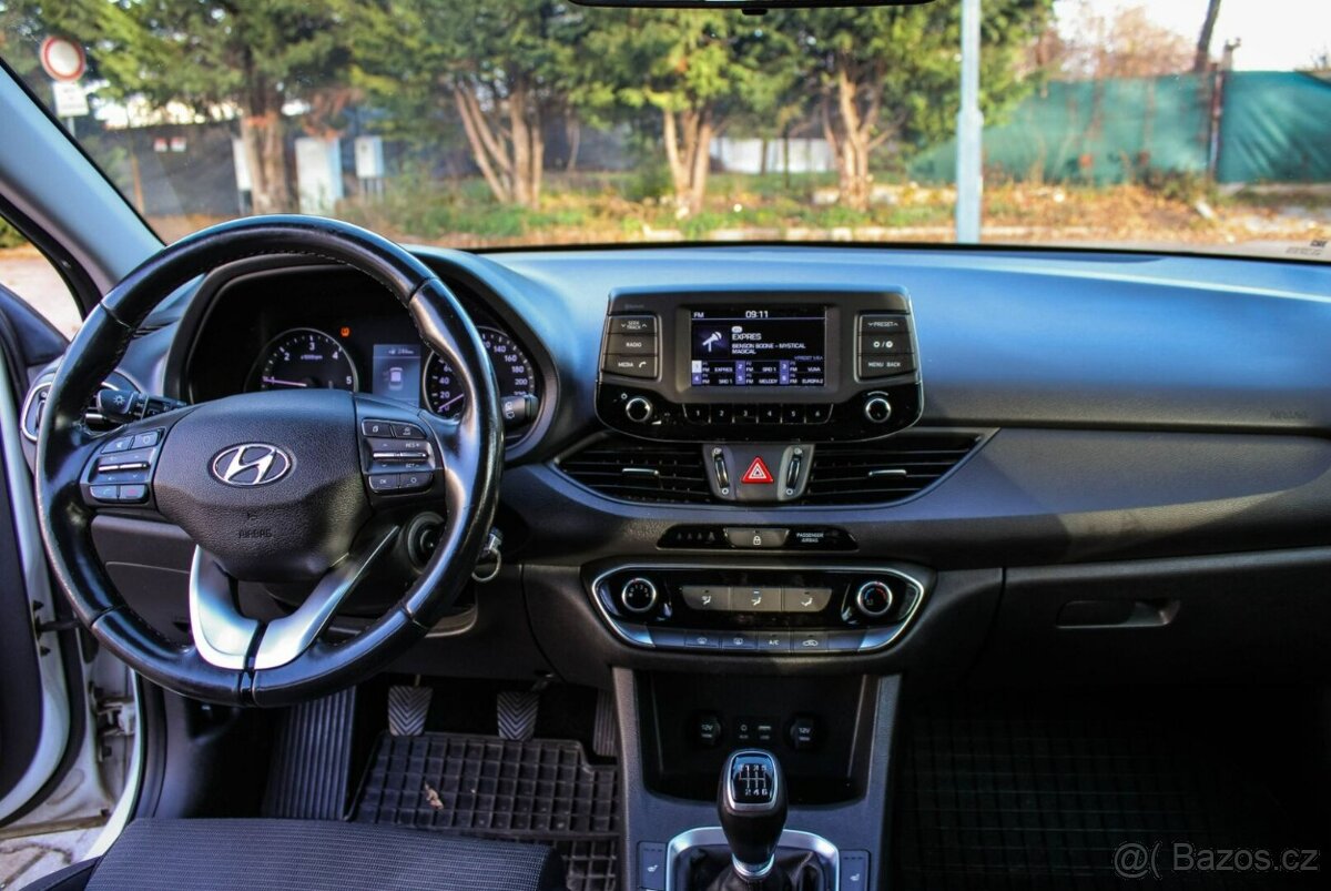 Hyundai i30 CW 1.6 CRDi 110 Family - 14