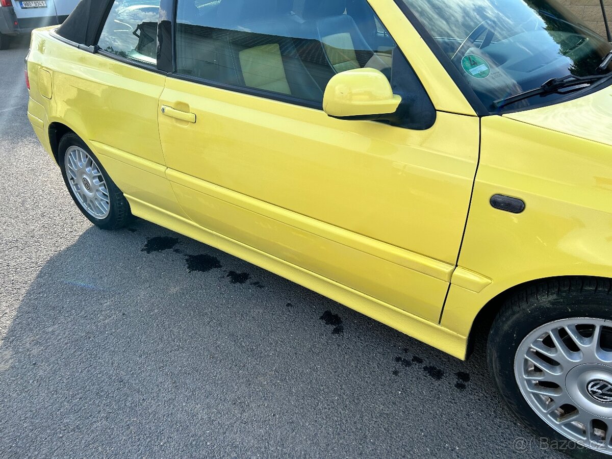 Golf  cabrio  colorconcept    2.0 i - 14