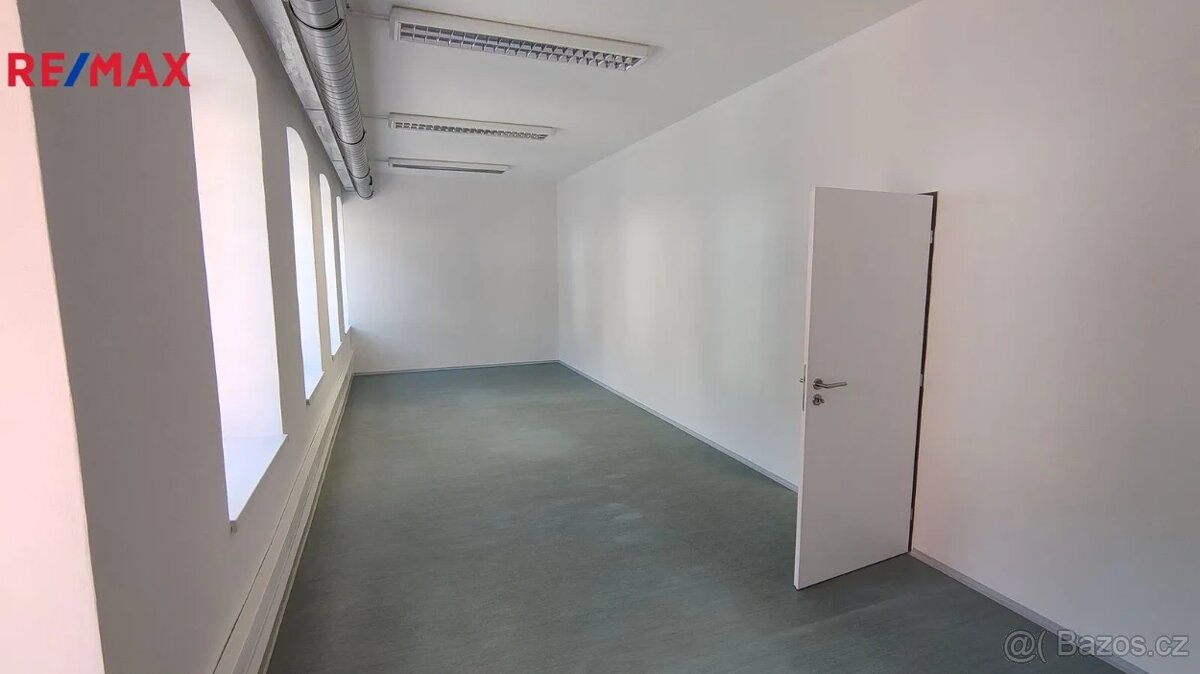 Pronájem kancelářských prostor 228,93m² - Děčín - 14
